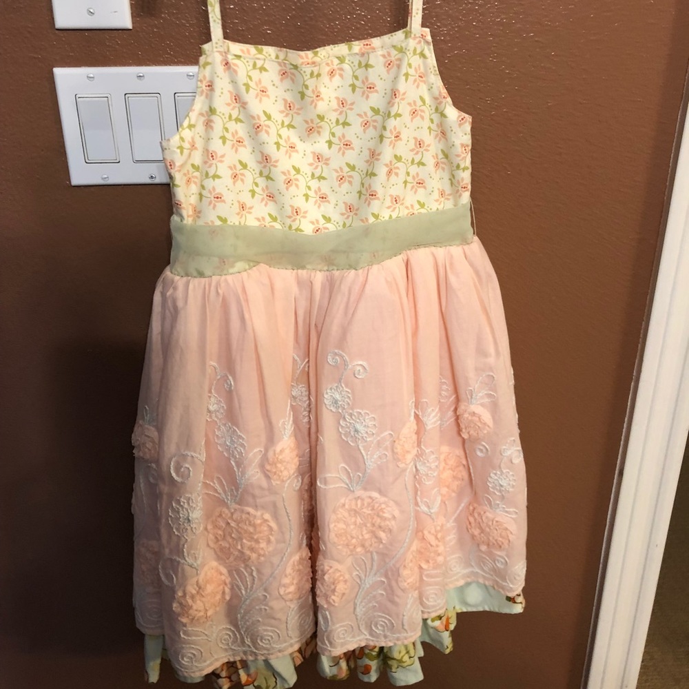 Girl’s party dress